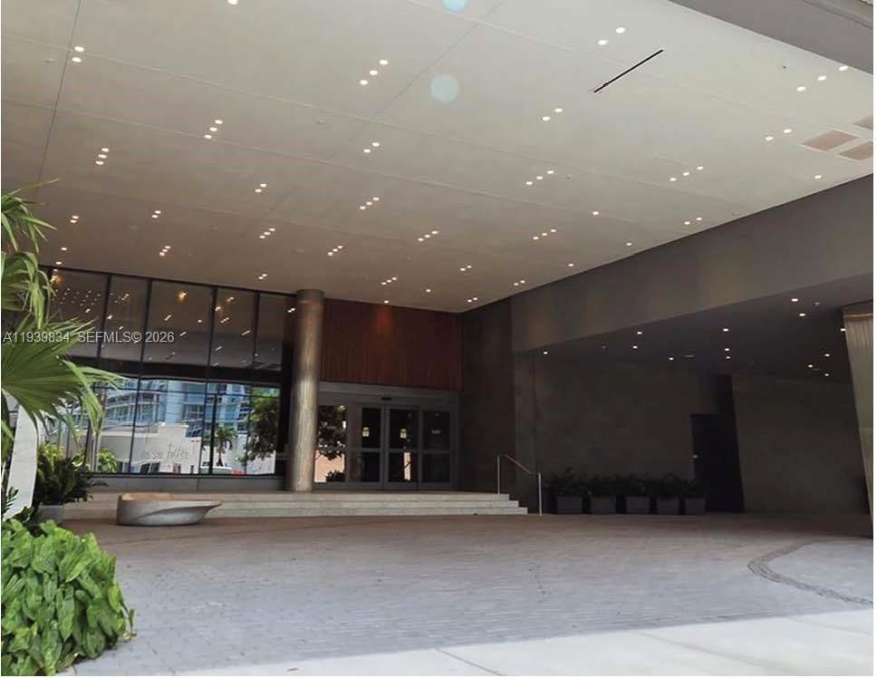88 SW 7 Street #3403, Miami FL 33130