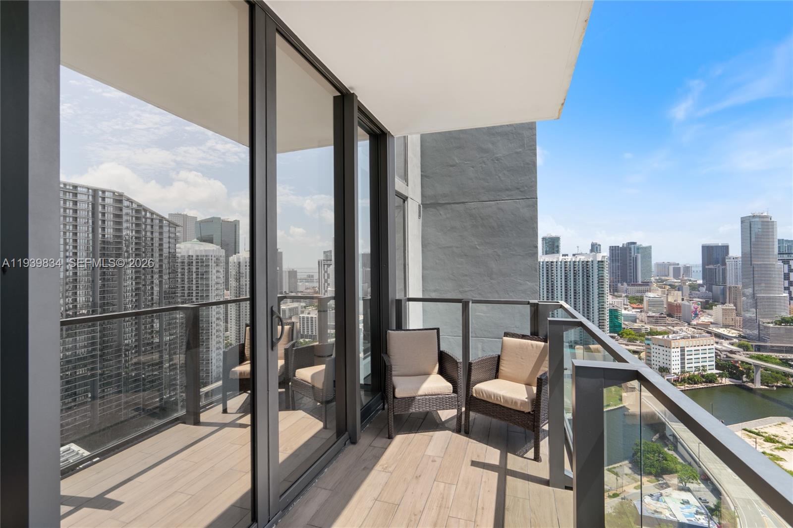 88 SW 7 Street #3403, Miami FL 33130