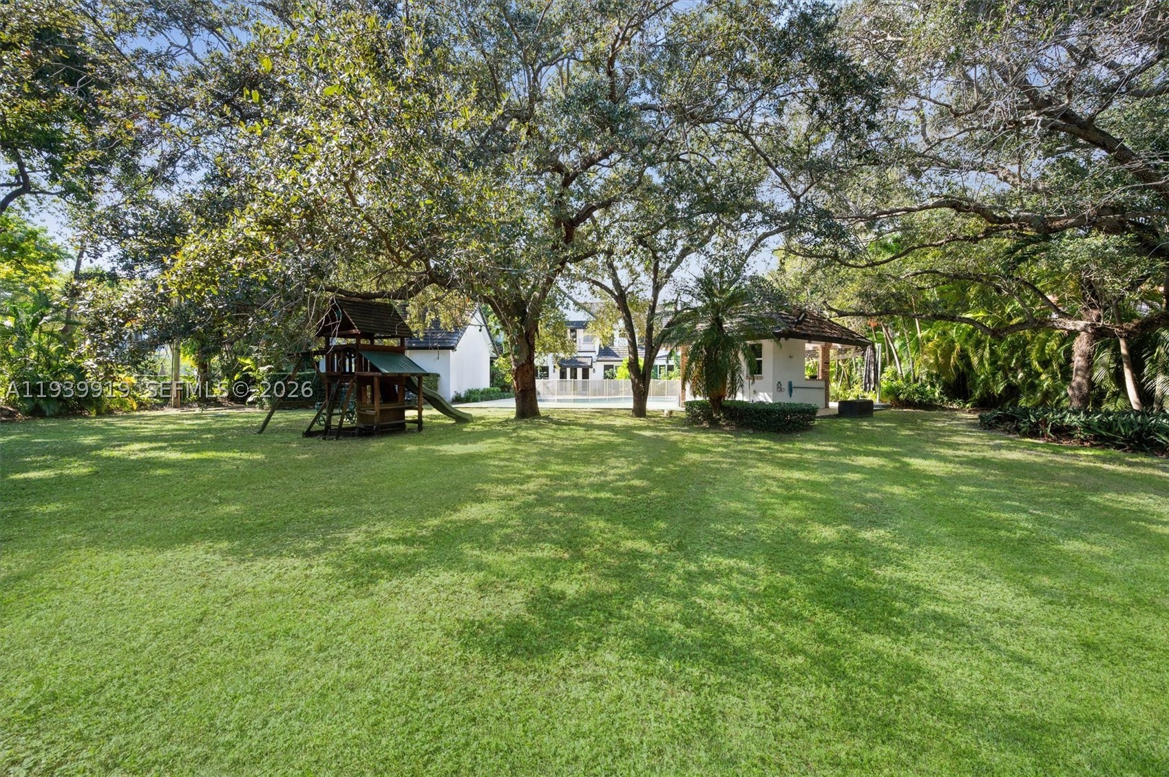 10001 SW 60th Ct, Pinecrest FL 33156