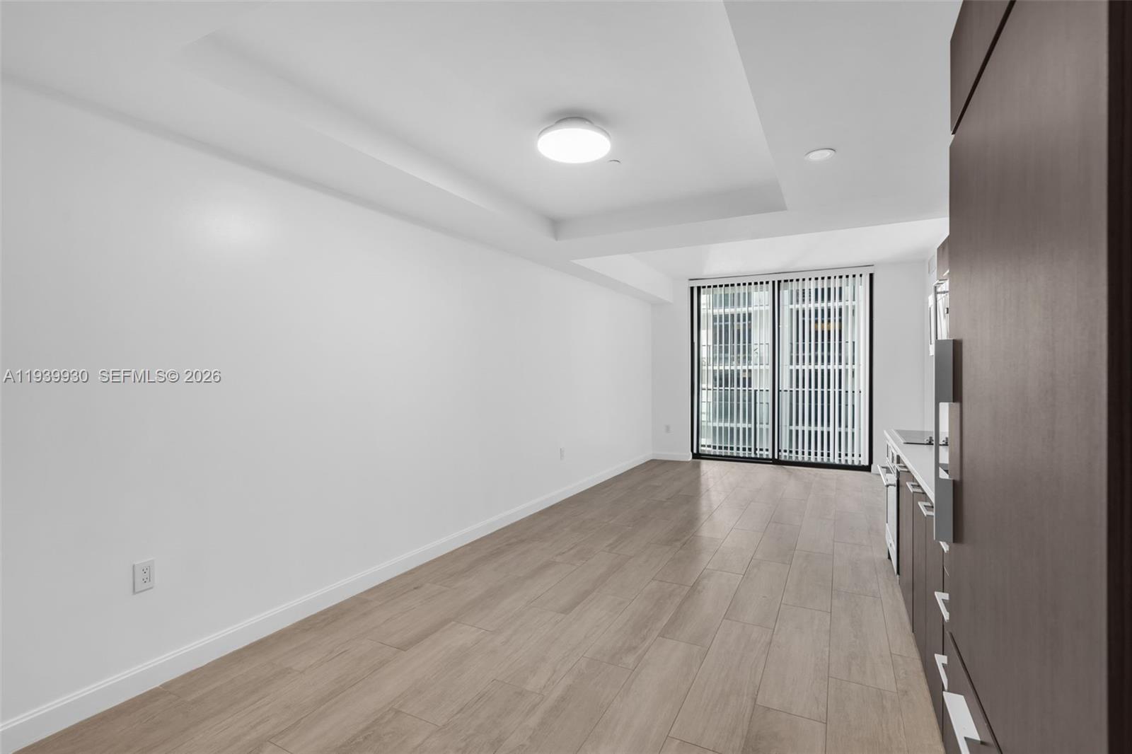 55 SW 9th St #1109, Miami FL 33130