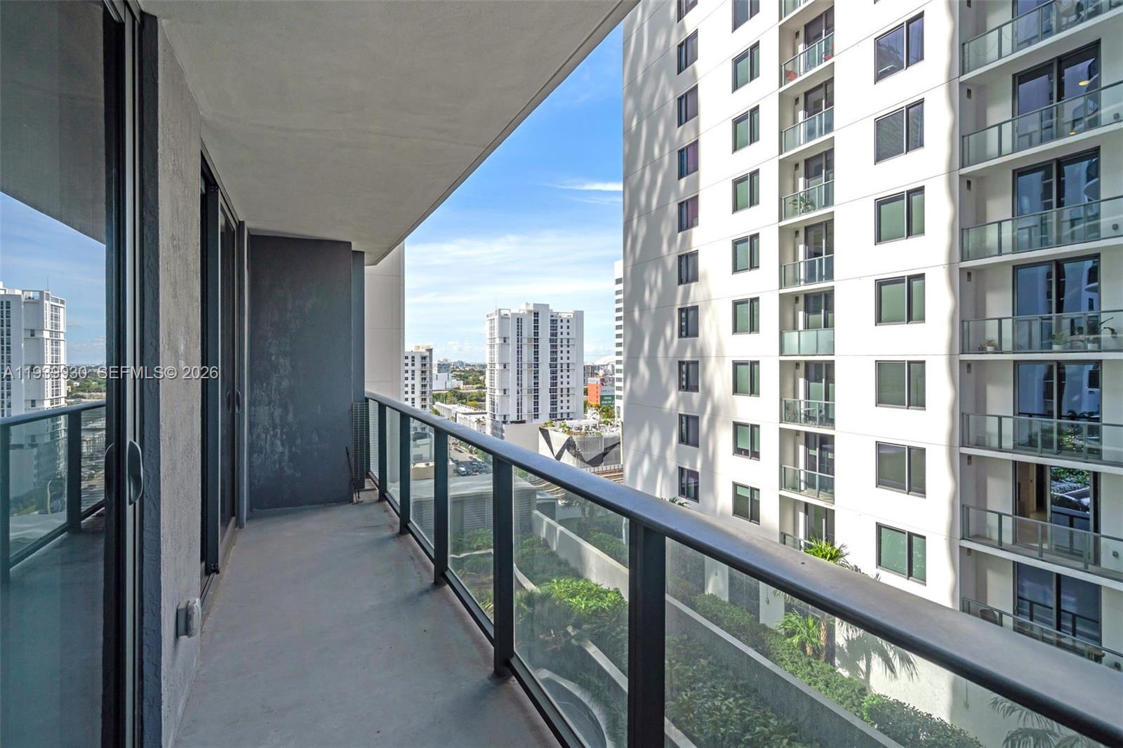 55 SW 9th St #1109, Miami FL 33130