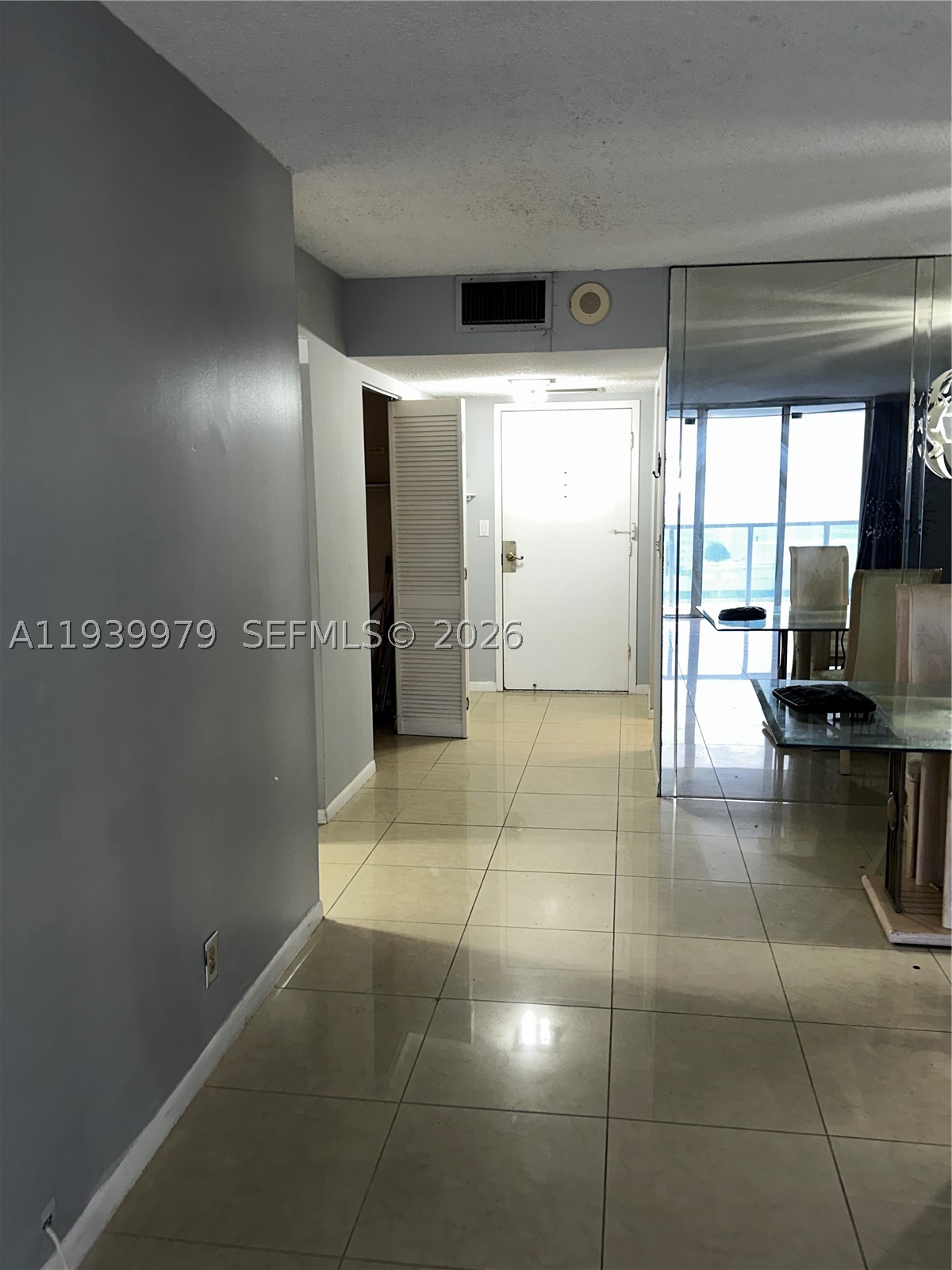 Hollywood FL 33019 - A11939979