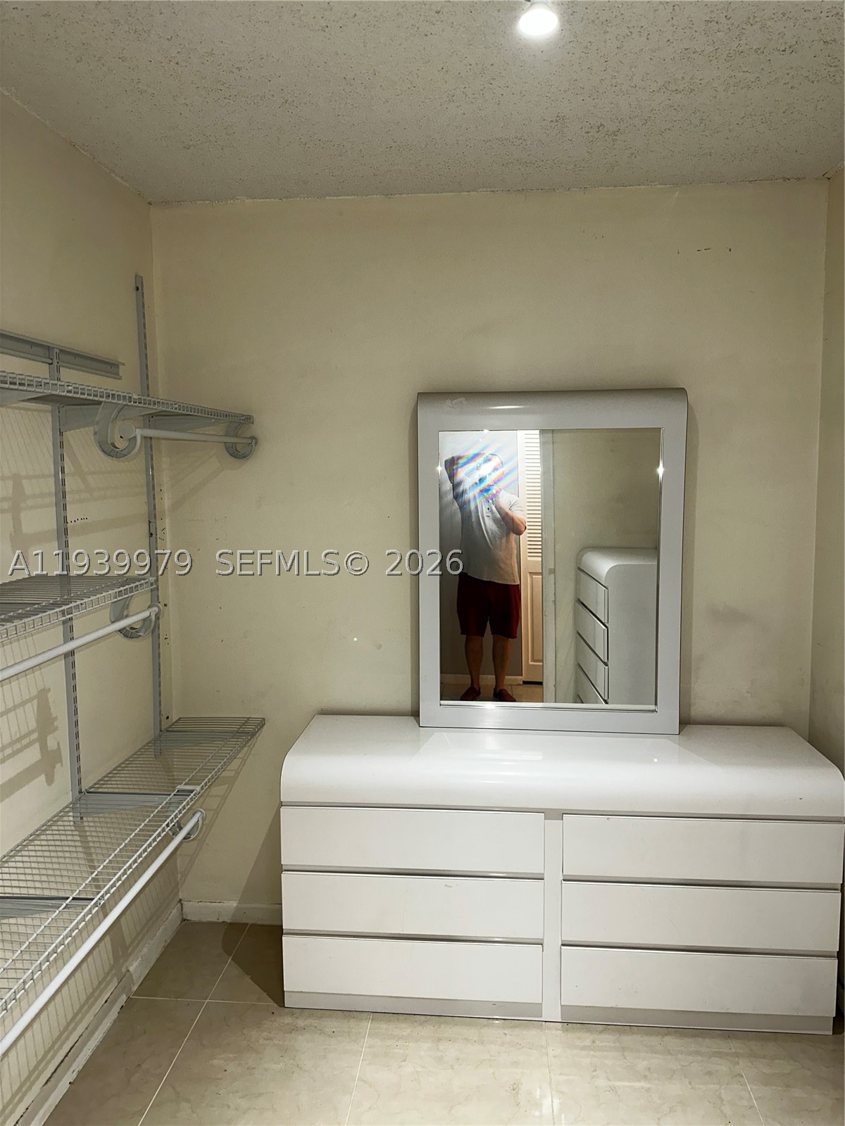 Hollywood FL 33019 - A11939979