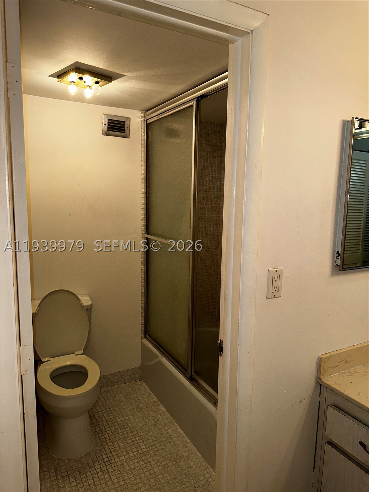 Hollywood FL 33019 - A11939979
