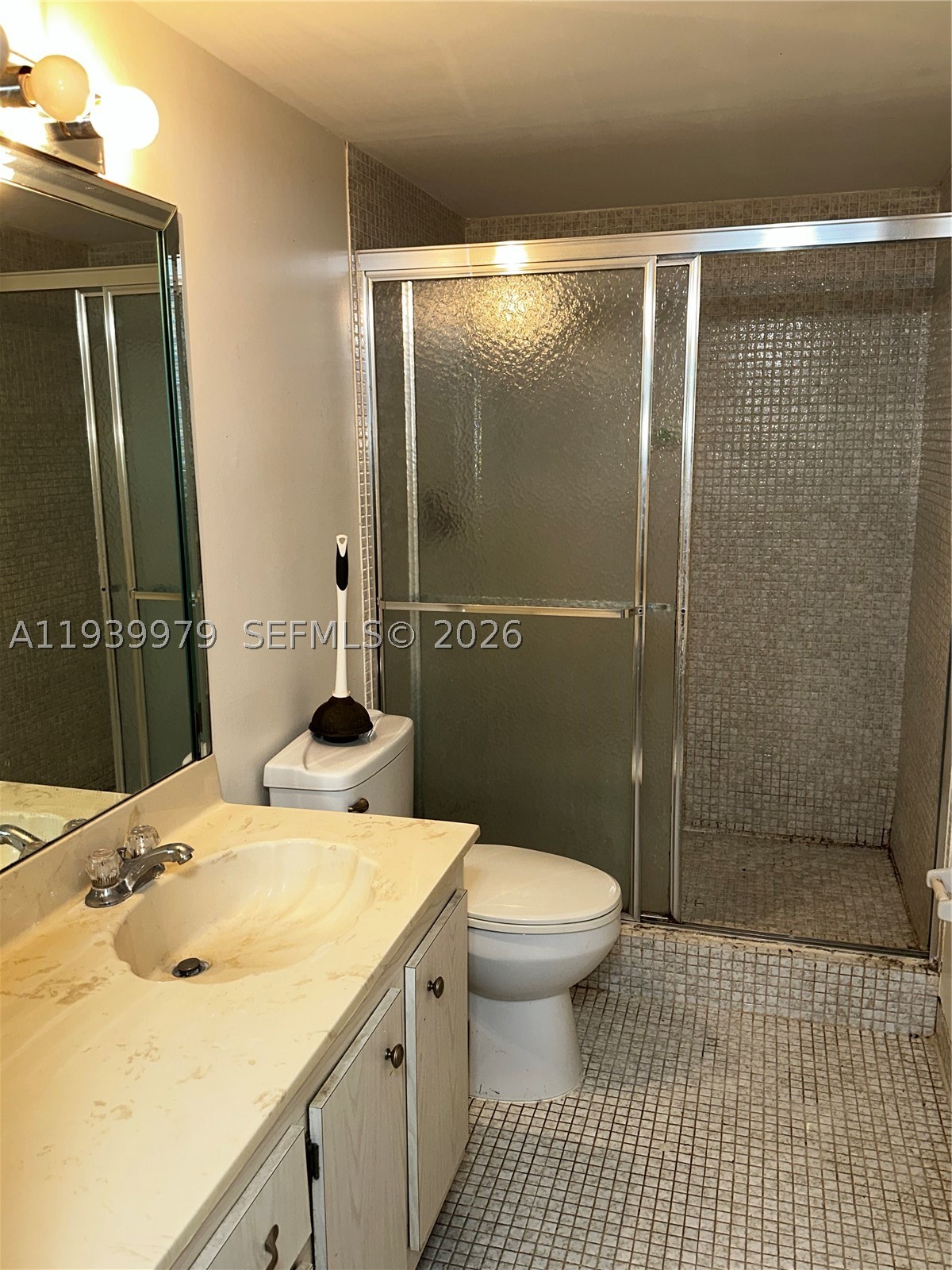 Hollywood FL 33019 - A11939979