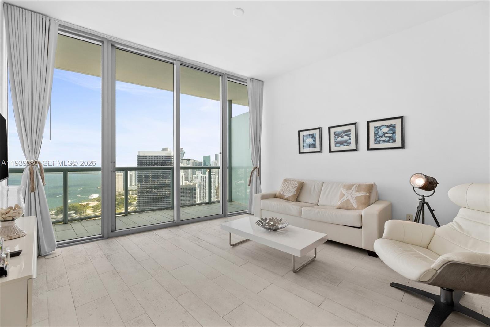 888 Biscayne Blvd #5002, Miami FL 33132