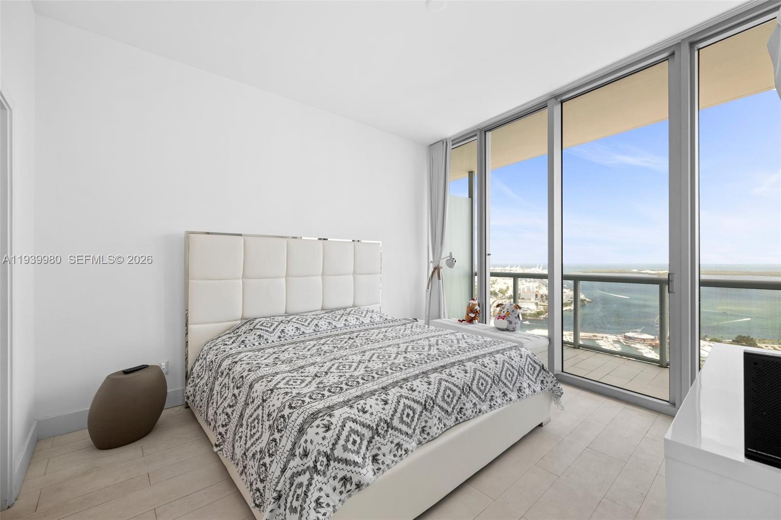 888 Biscayne Blvd #5002, Miami FL 33132