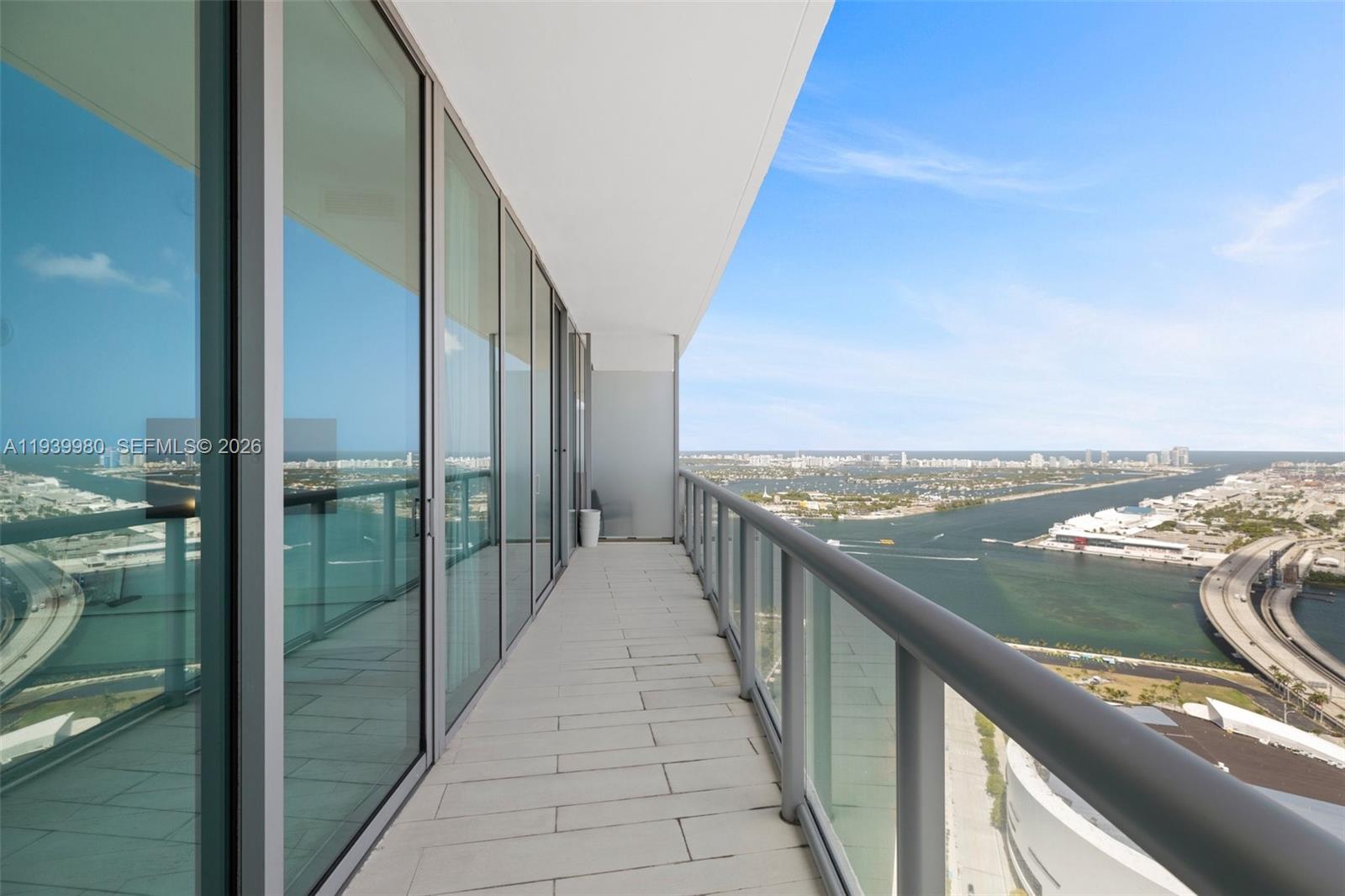 888 Biscayne Blvd #5002, Miami FL 33132