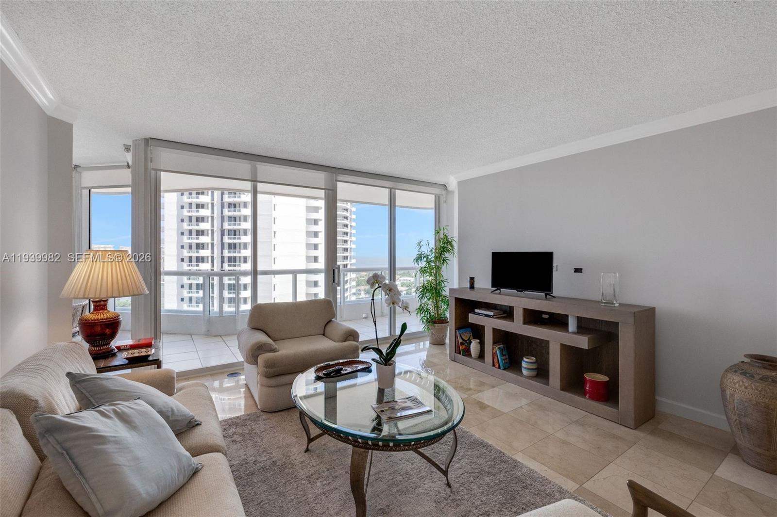 21205 YACHT CLUB DR #1802, Aventura FL 33180