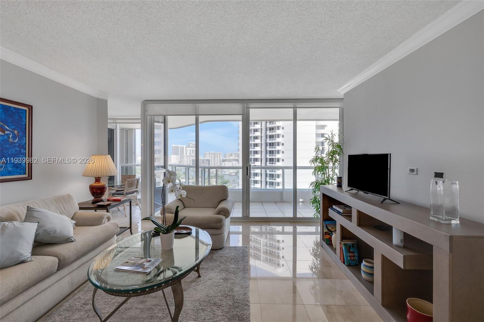 21205 YACHT CLUB DR #1802, Aventura FL 33180