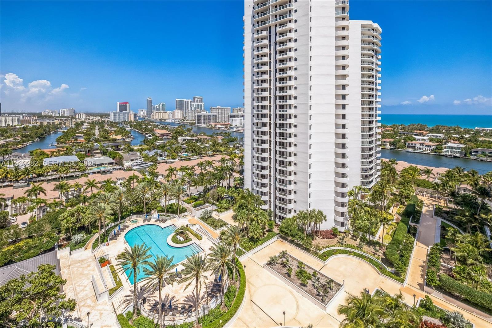 21205 YACHT CLUB DR #1802, Aventura FL 33180