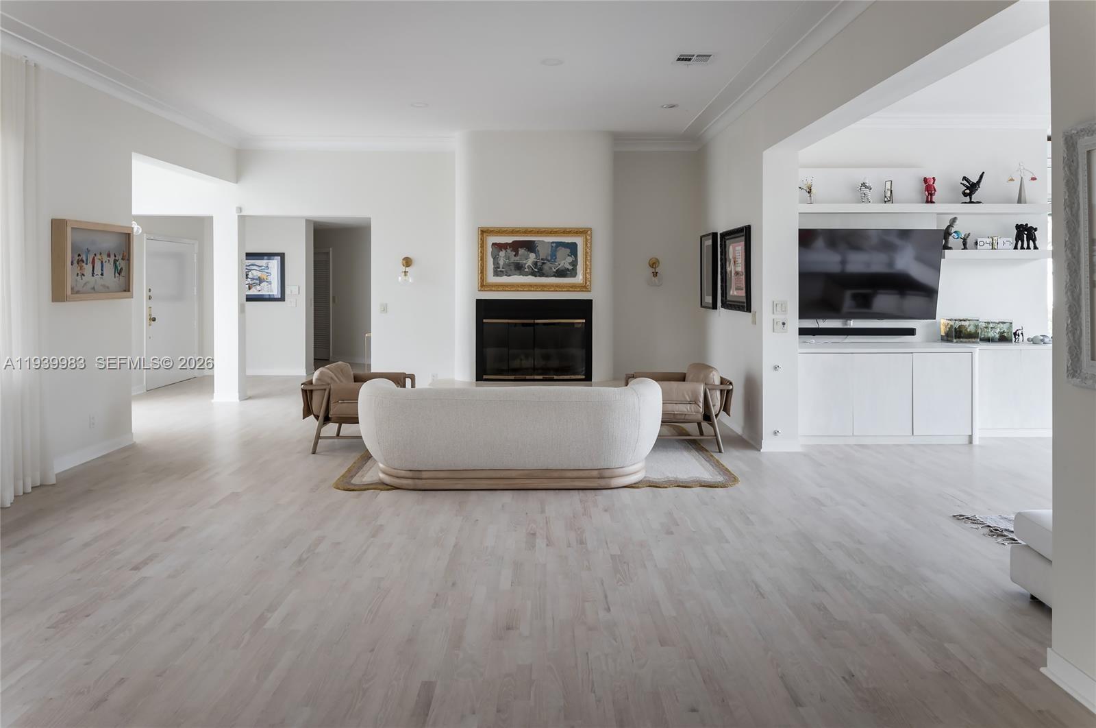 950 S Southlake Dr #950, Hollywood FL 33019