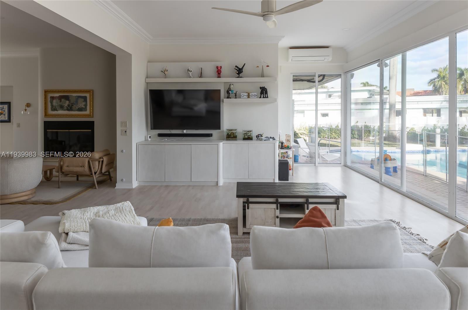 950 S Southlake Dr #950, Hollywood FL 33019