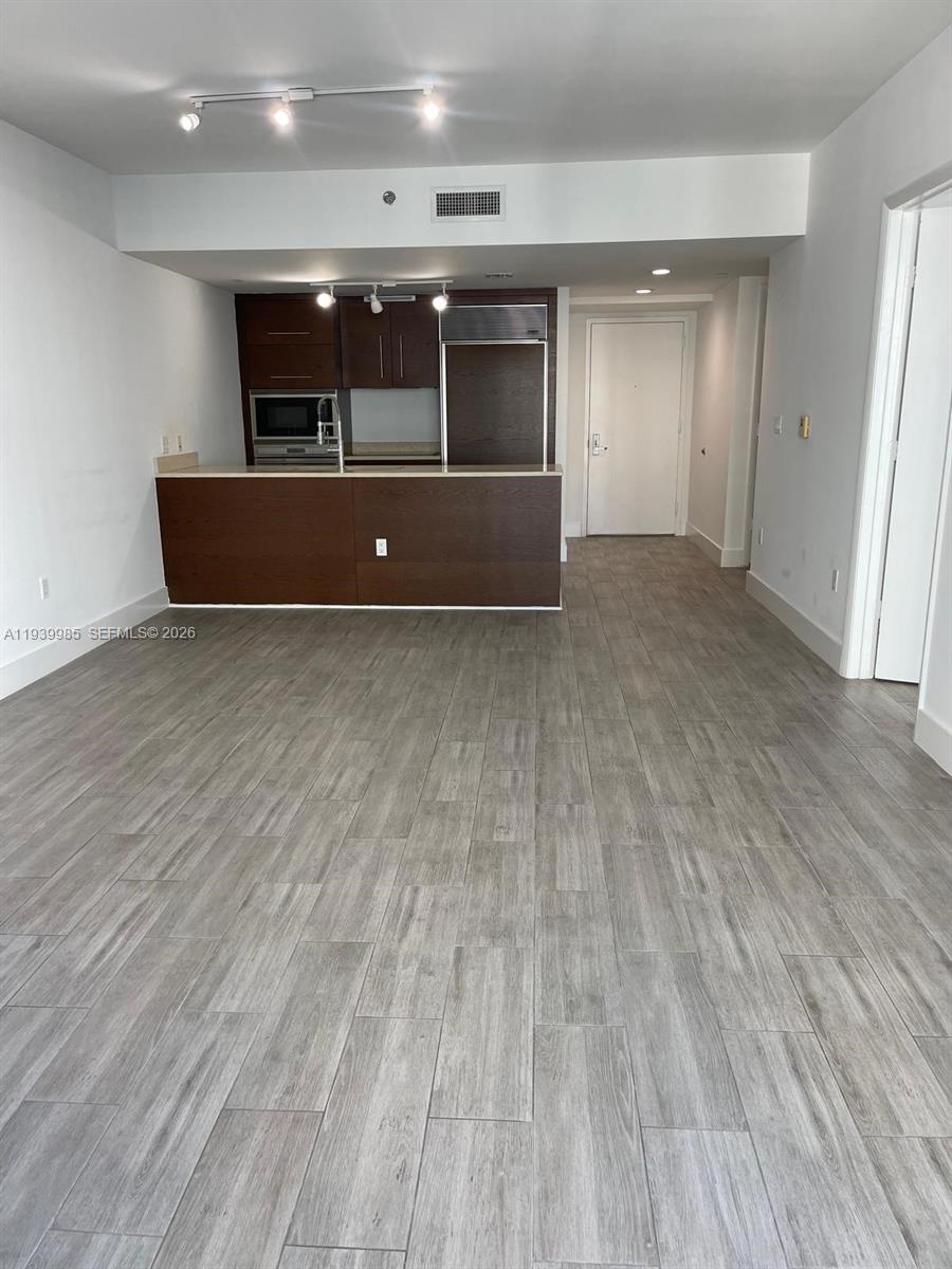 475 Brickell Ave #2014, Miami FL 33131