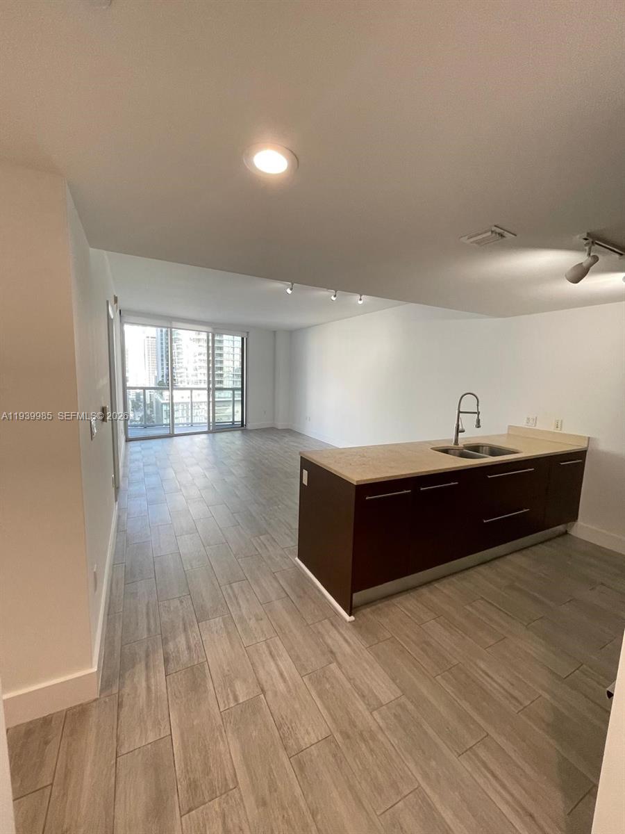 475 Brickell Ave #2014, Miami FL 33131