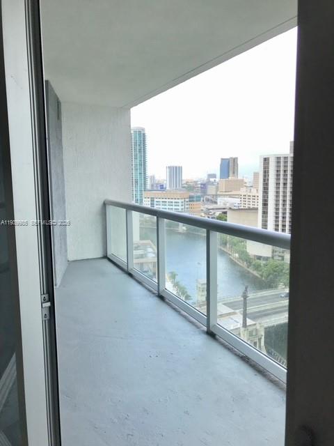 475 Brickell Ave #2014, Miami FL 33131
