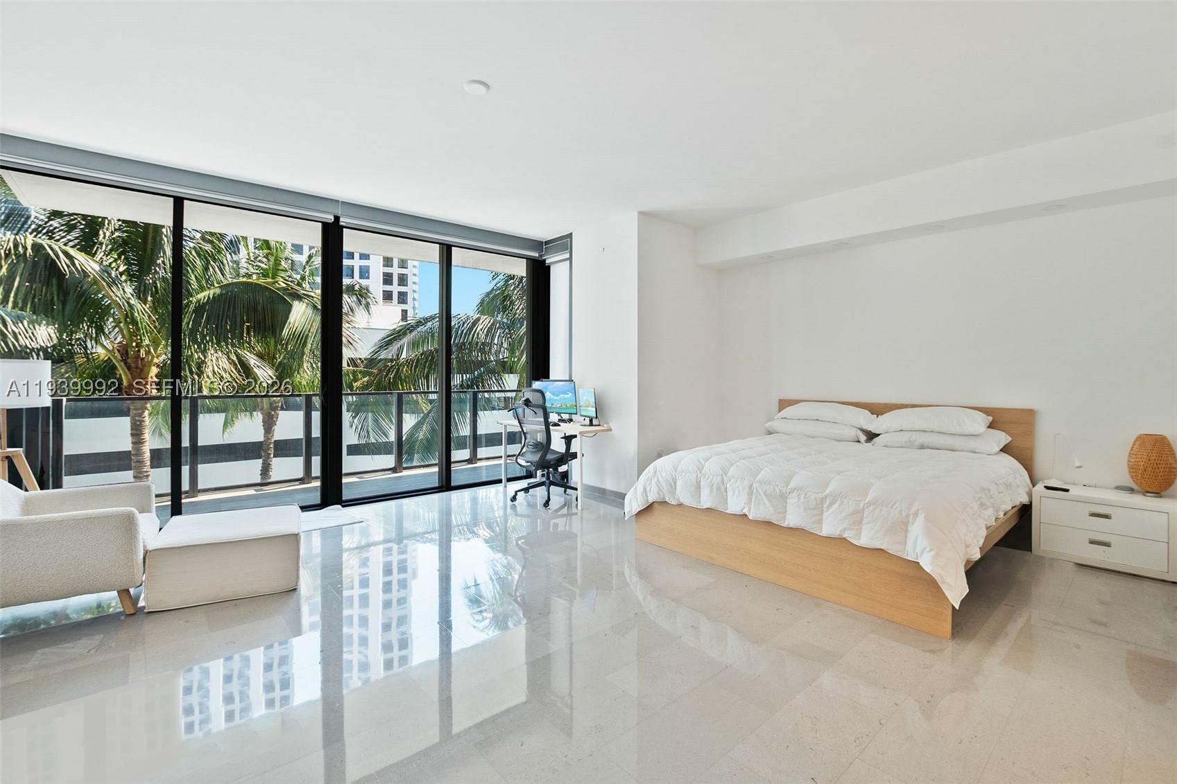 68 SE 6th Street #805, Miami FL 33131