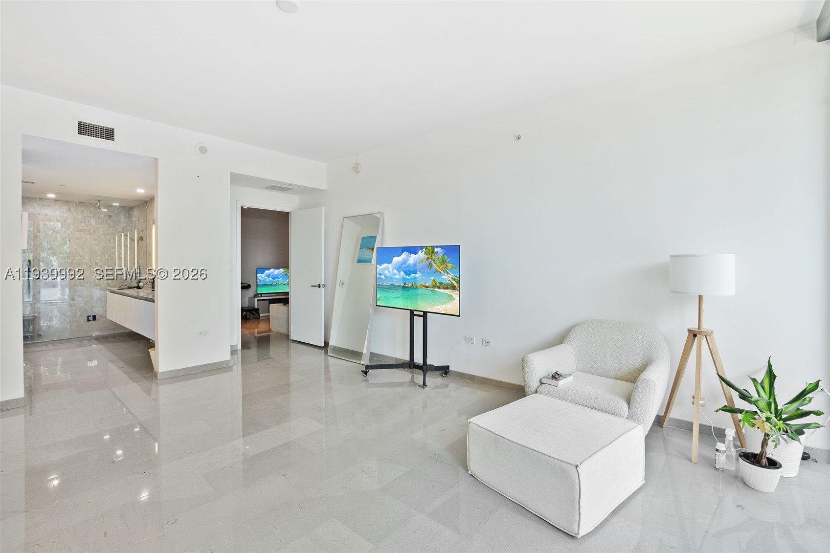 68 SE 6th Street #805, Miami FL 33131