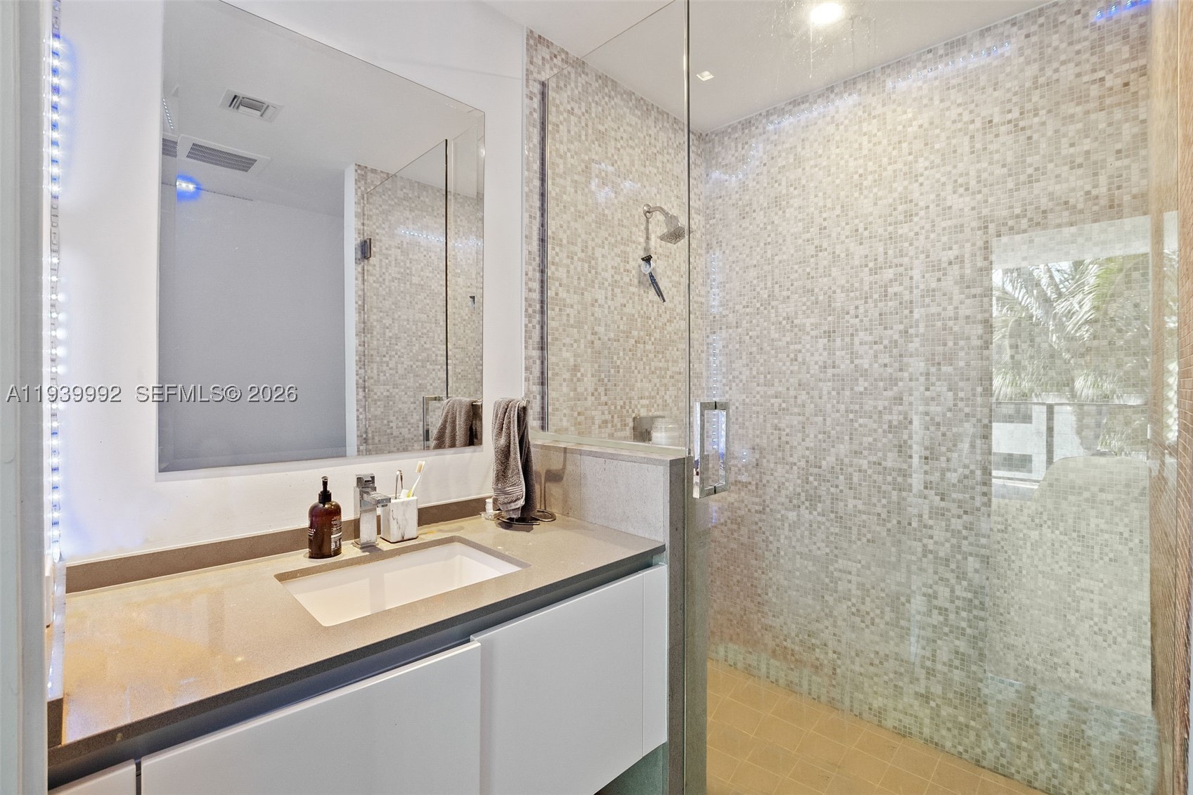 68 SE 6th Street #805, Miami FL 33131