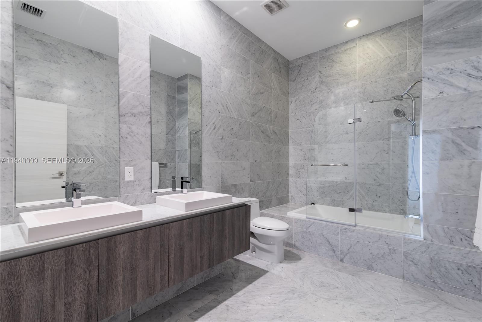 801 S Miami Ave #5701, Miami FL 33130
