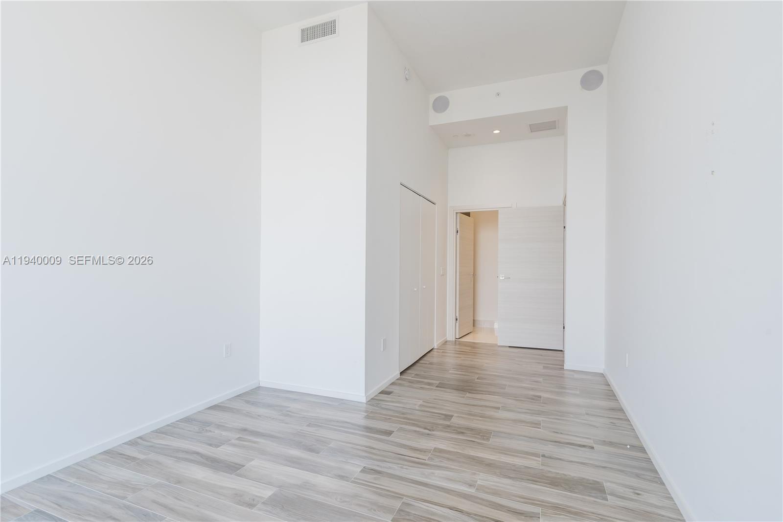 801 S Miami Ave #5701, Miami FL 33130