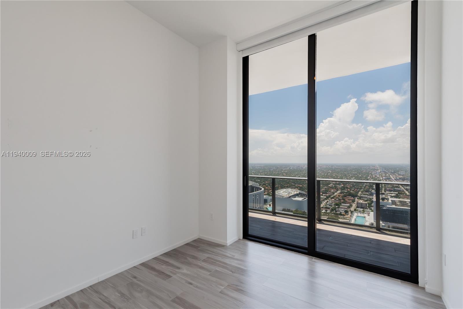 801 S Miami Ave #5701, Miami FL 33130