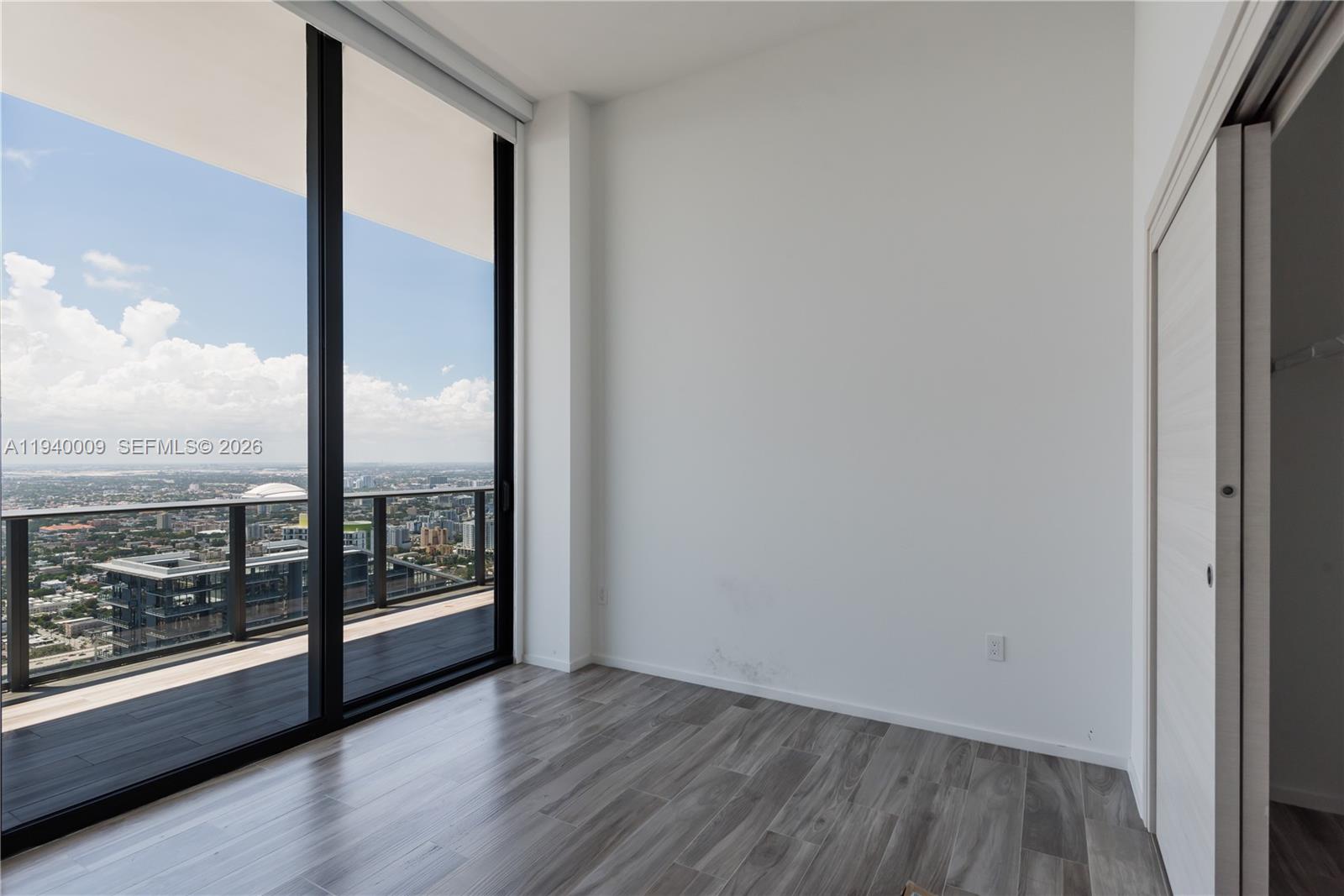 801 S Miami Ave #5701, Miami FL 33130