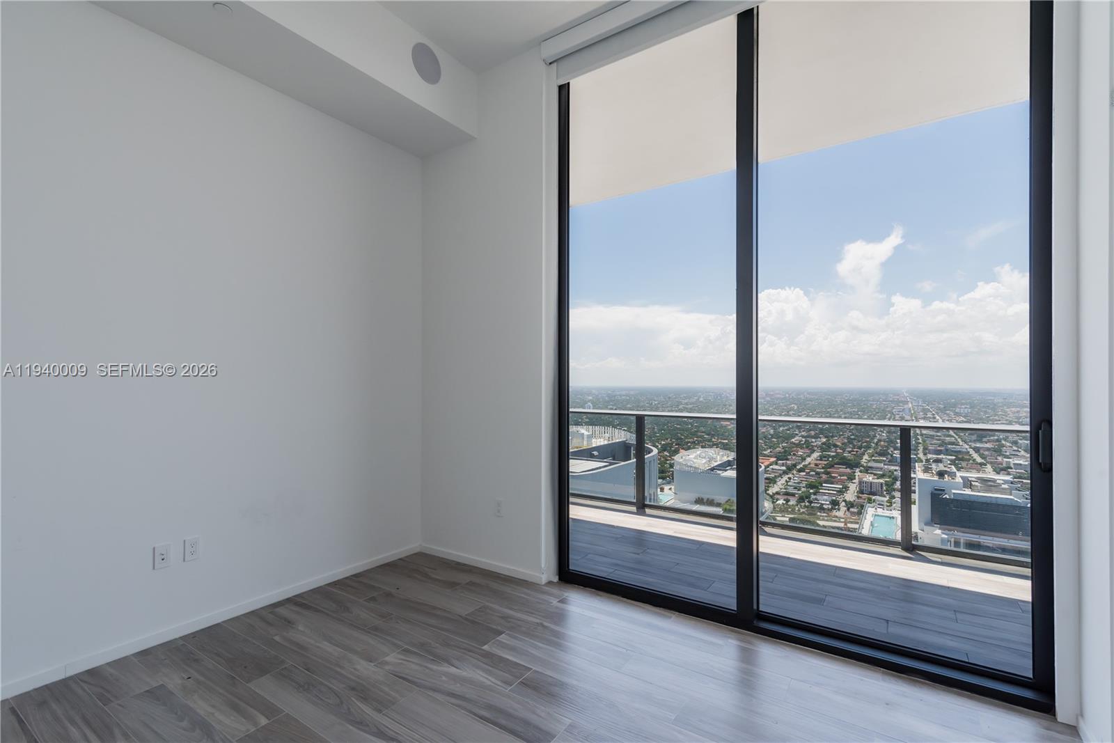 801 S Miami Ave #5701, Miami FL 33130