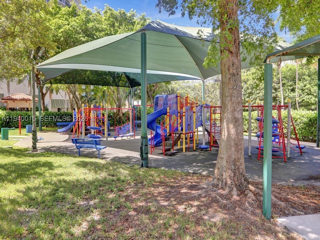 3000 Island Blvd #502, Aventura FL 33160
