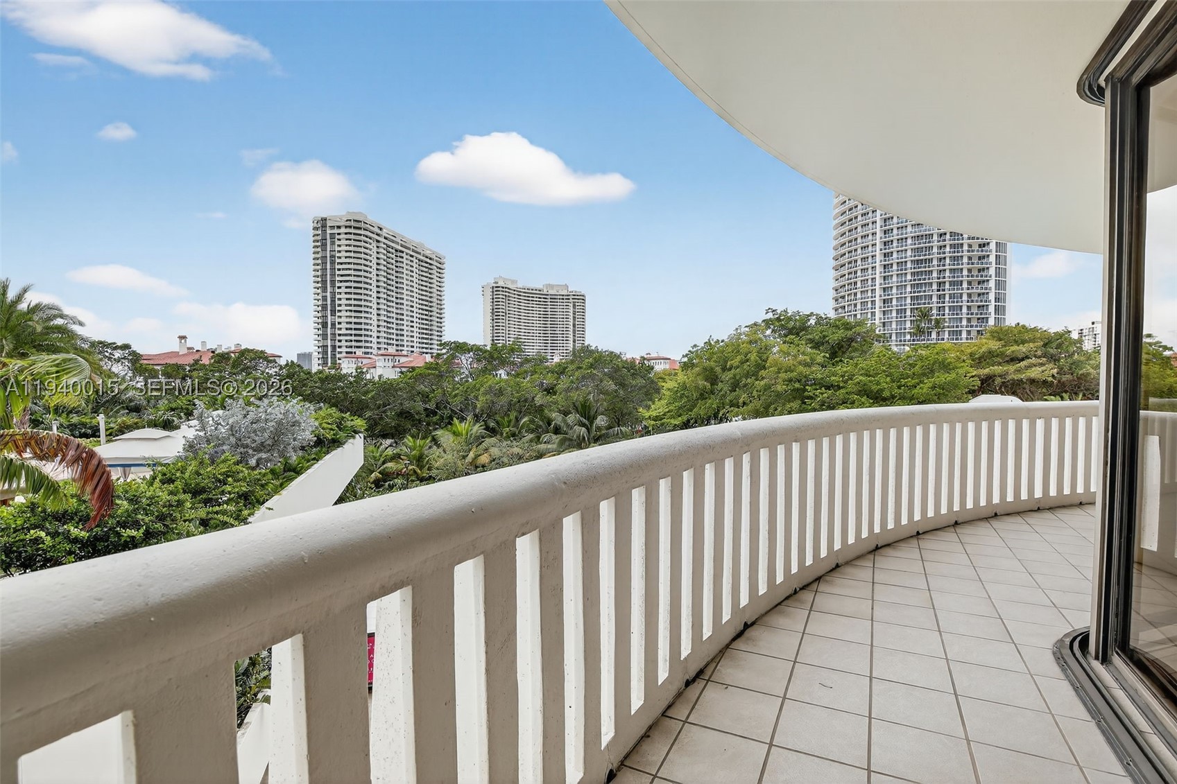 3000 Island Blvd #502, Aventura FL 33160