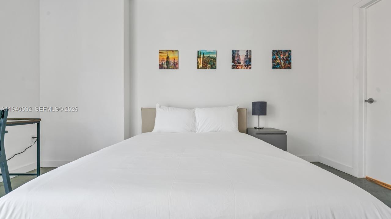 151 SE 1st St #1403, Miami FL 33131