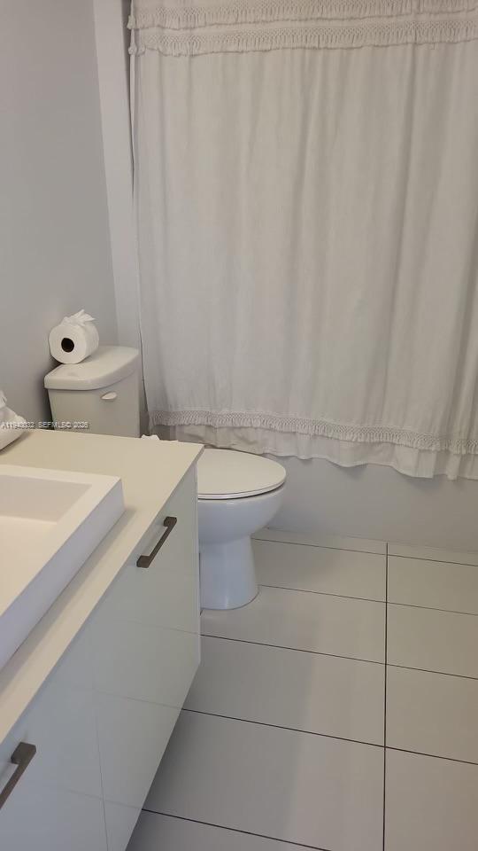 151 SE 1st St #1403, Miami FL 33131