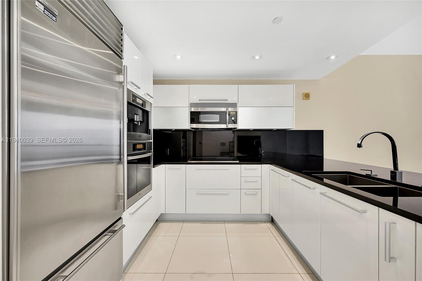 17121 Collins Ave #2106, Sunny Isles Beach FL 33160