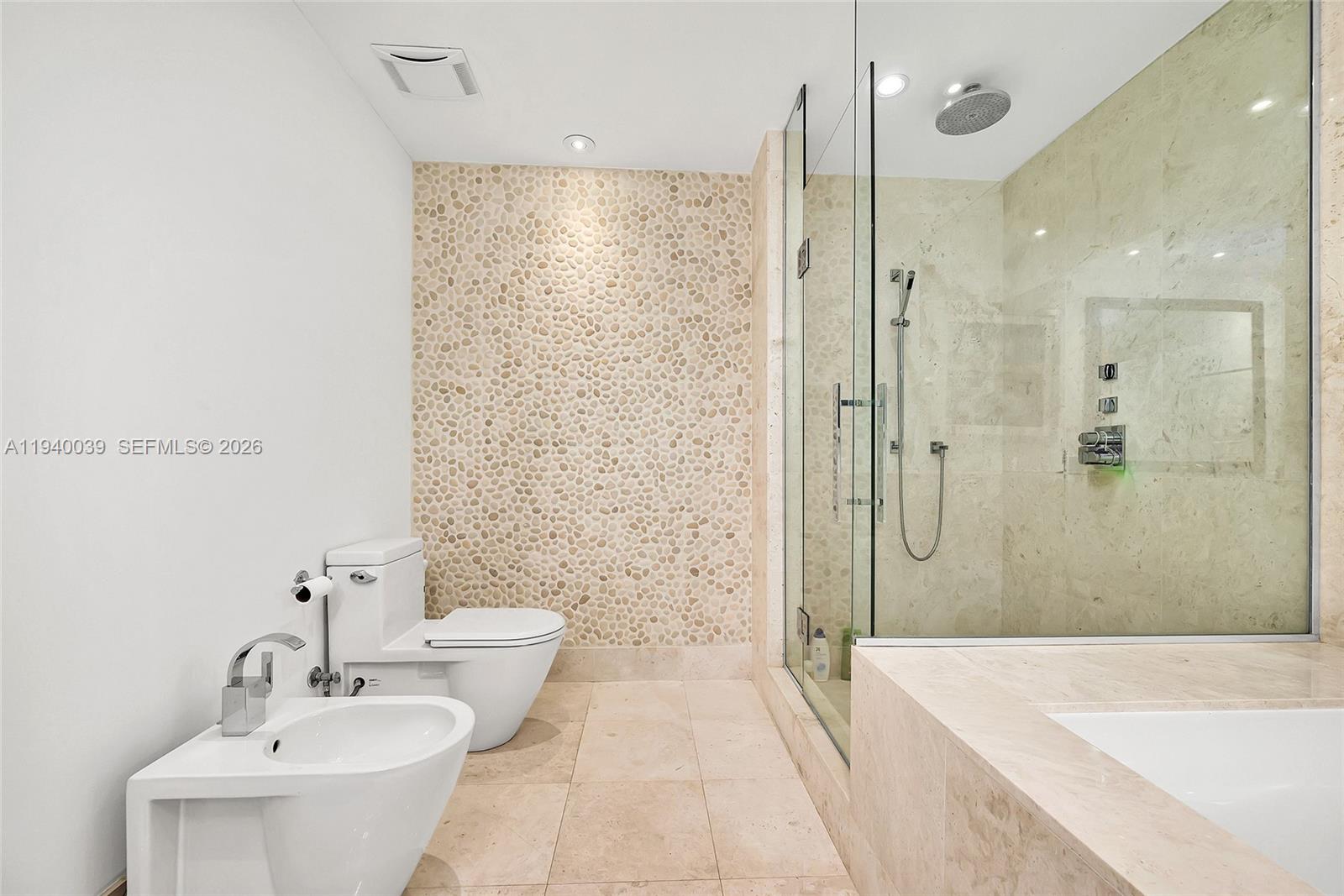 17121 Collins Ave #2106, Sunny Isles Beach FL 33160