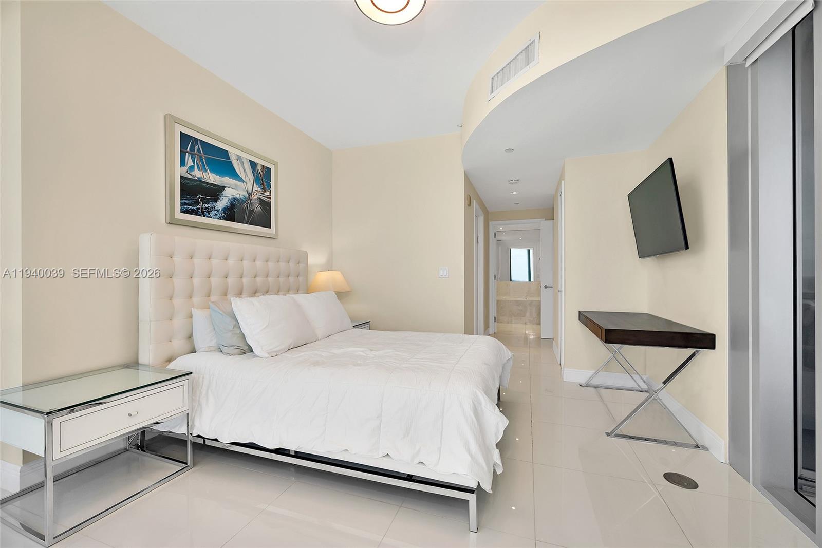 17121 Collins Ave #2106, Sunny Isles Beach FL 33160