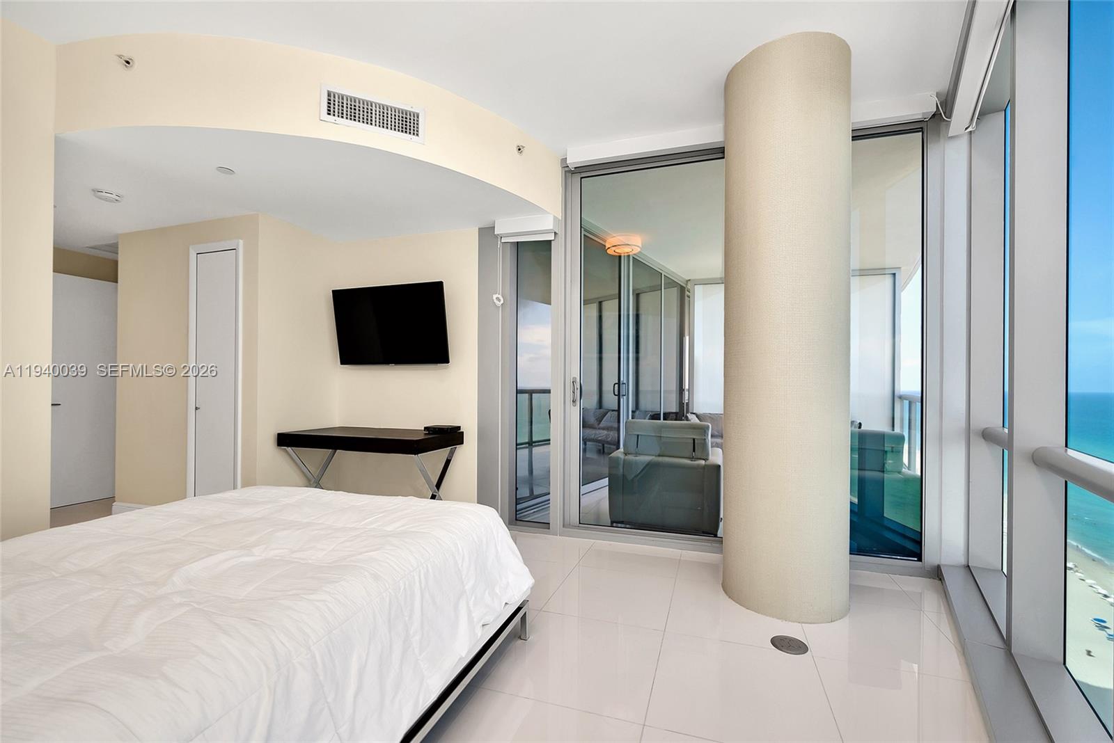 17121 Collins Ave #2106, Sunny Isles Beach FL 33160