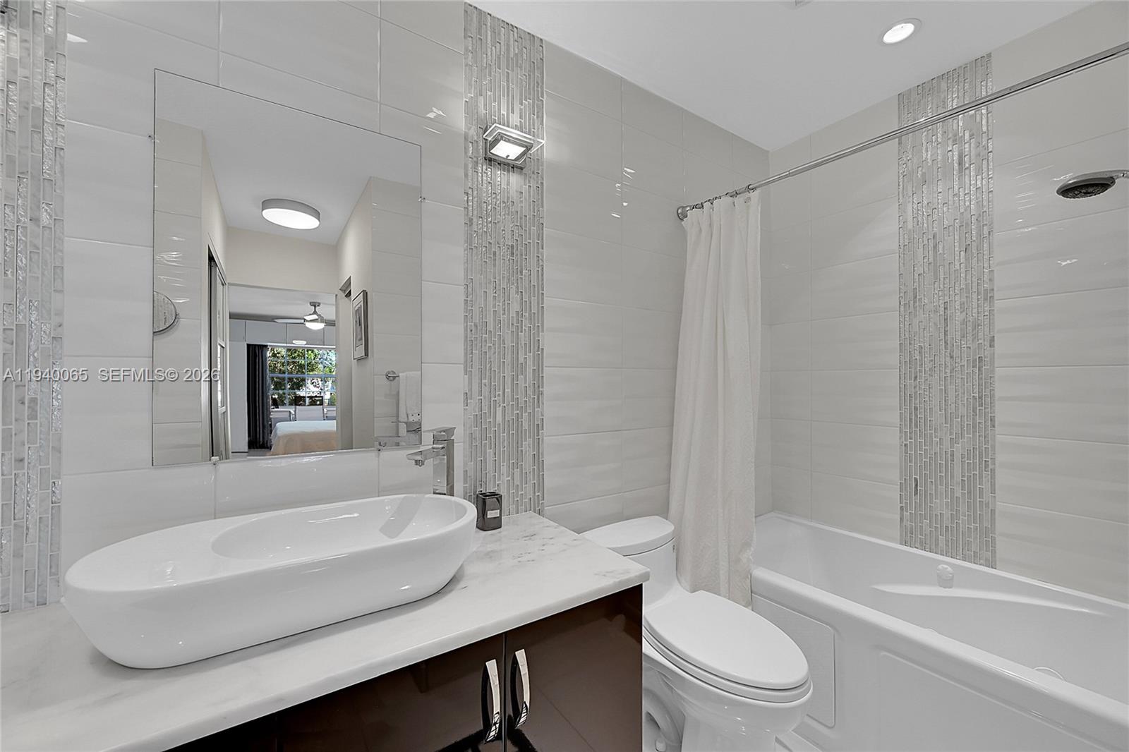 6261 Bay Club Dr #4, Fort Lauderdale FL 33308