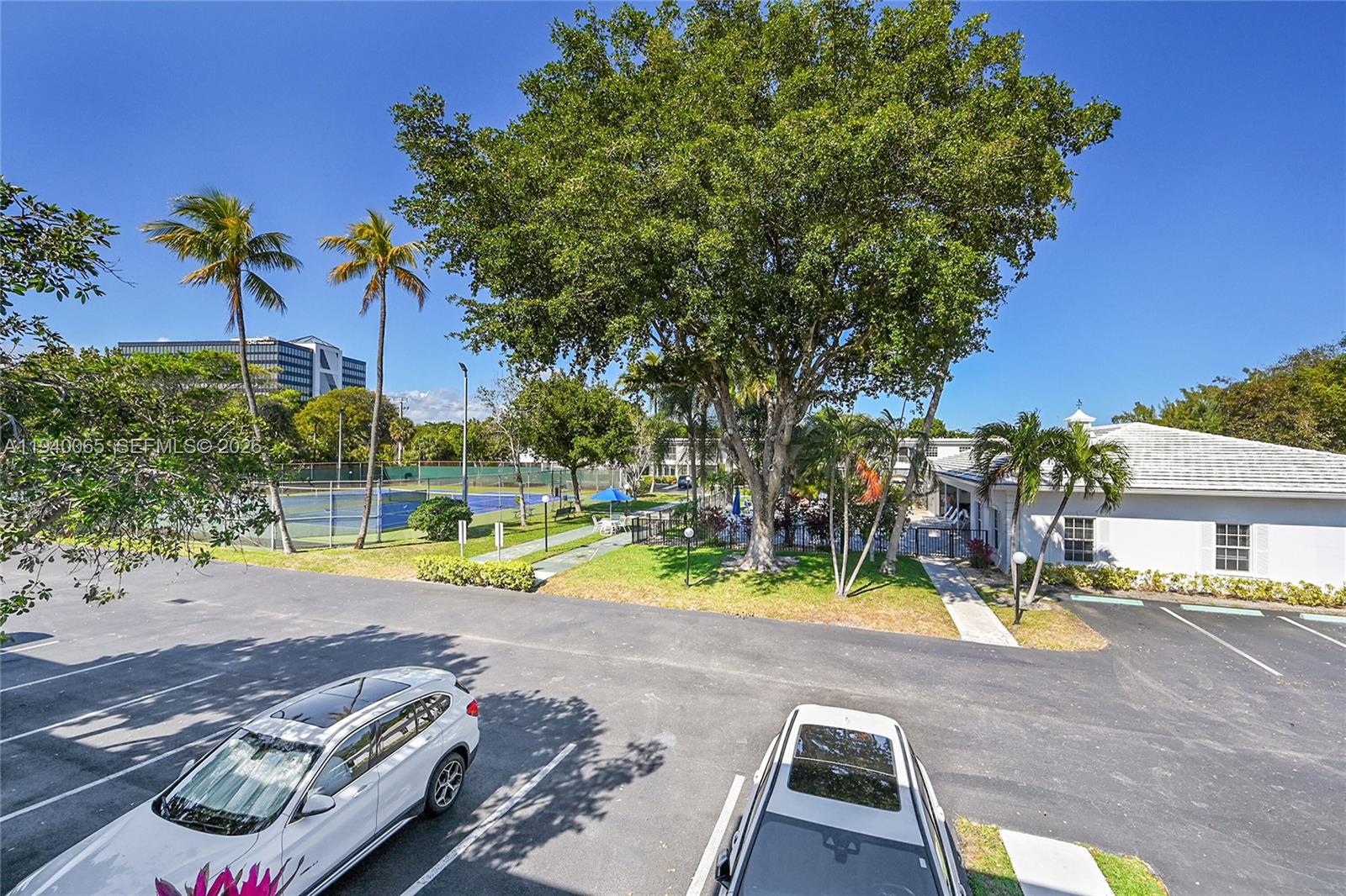 6261 Bay Club Dr #4, Fort Lauderdale FL 33308