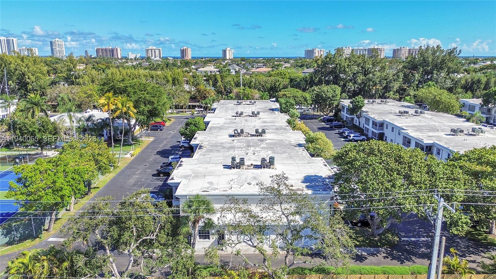 6261 Bay Club Dr #4, Fort Lauderdale FL 33308