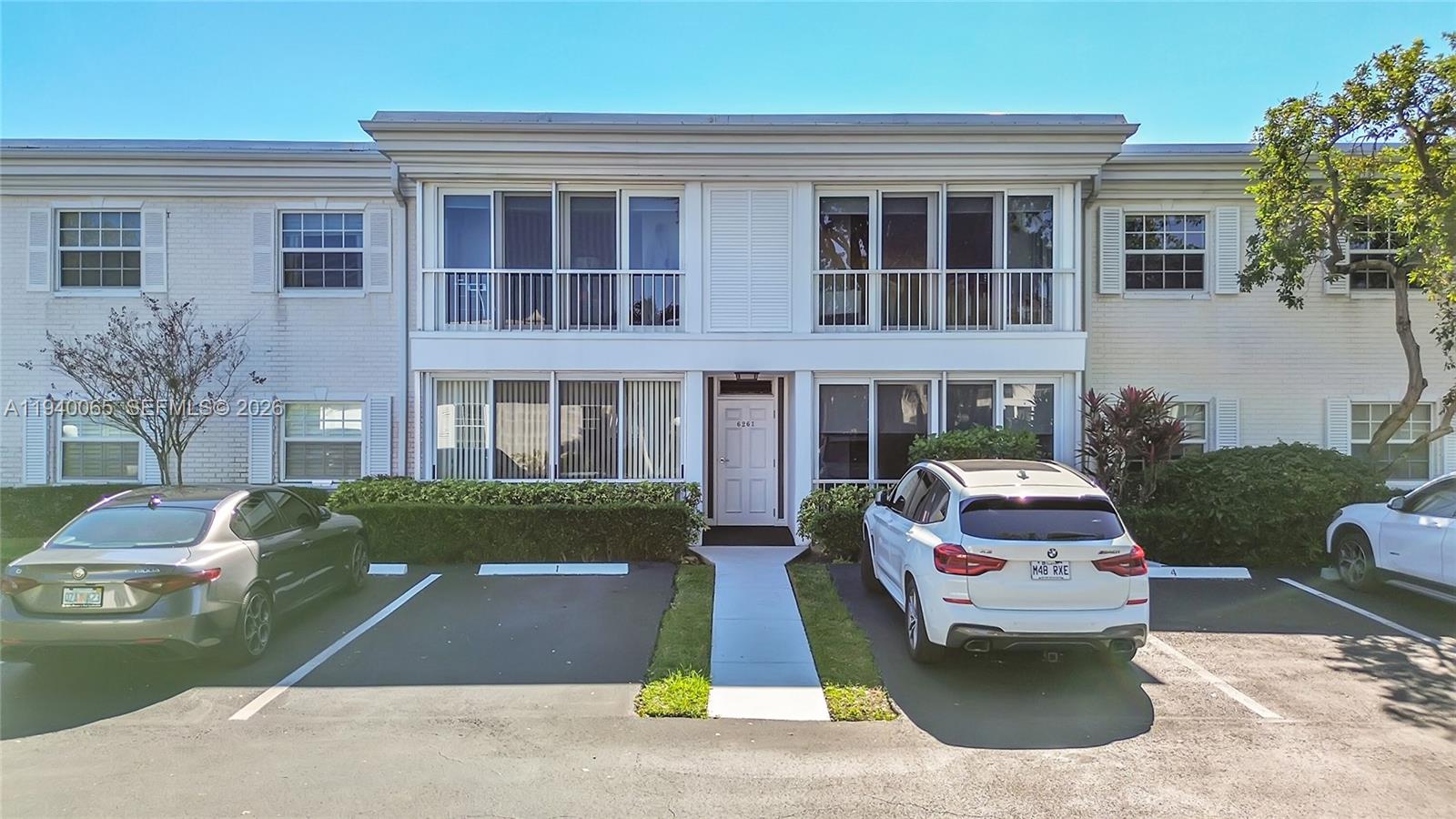 6261 Bay Club Dr #4, Fort Lauderdale FL 33308