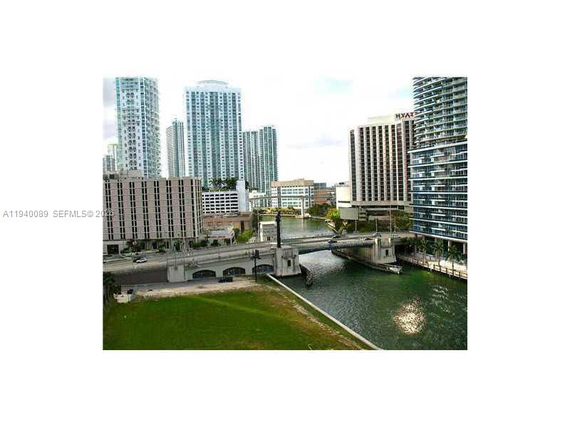 475 BRICKELL AV #812, Miami FL 33131