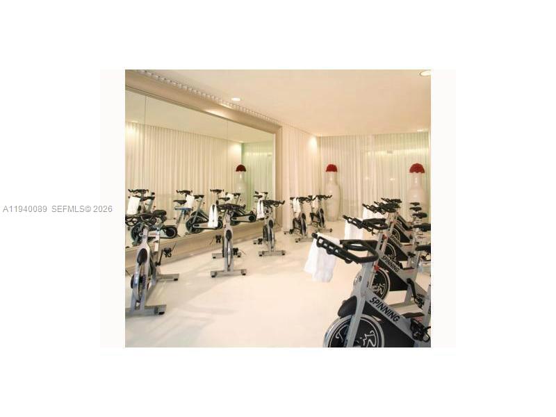 475 BRICKELL AV #812, Miami FL 33131