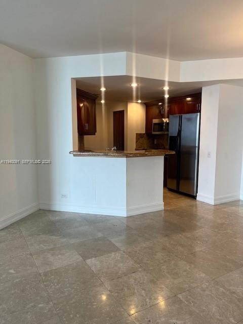 701 Brickell Key Blvd #1402, Miami FL 33131