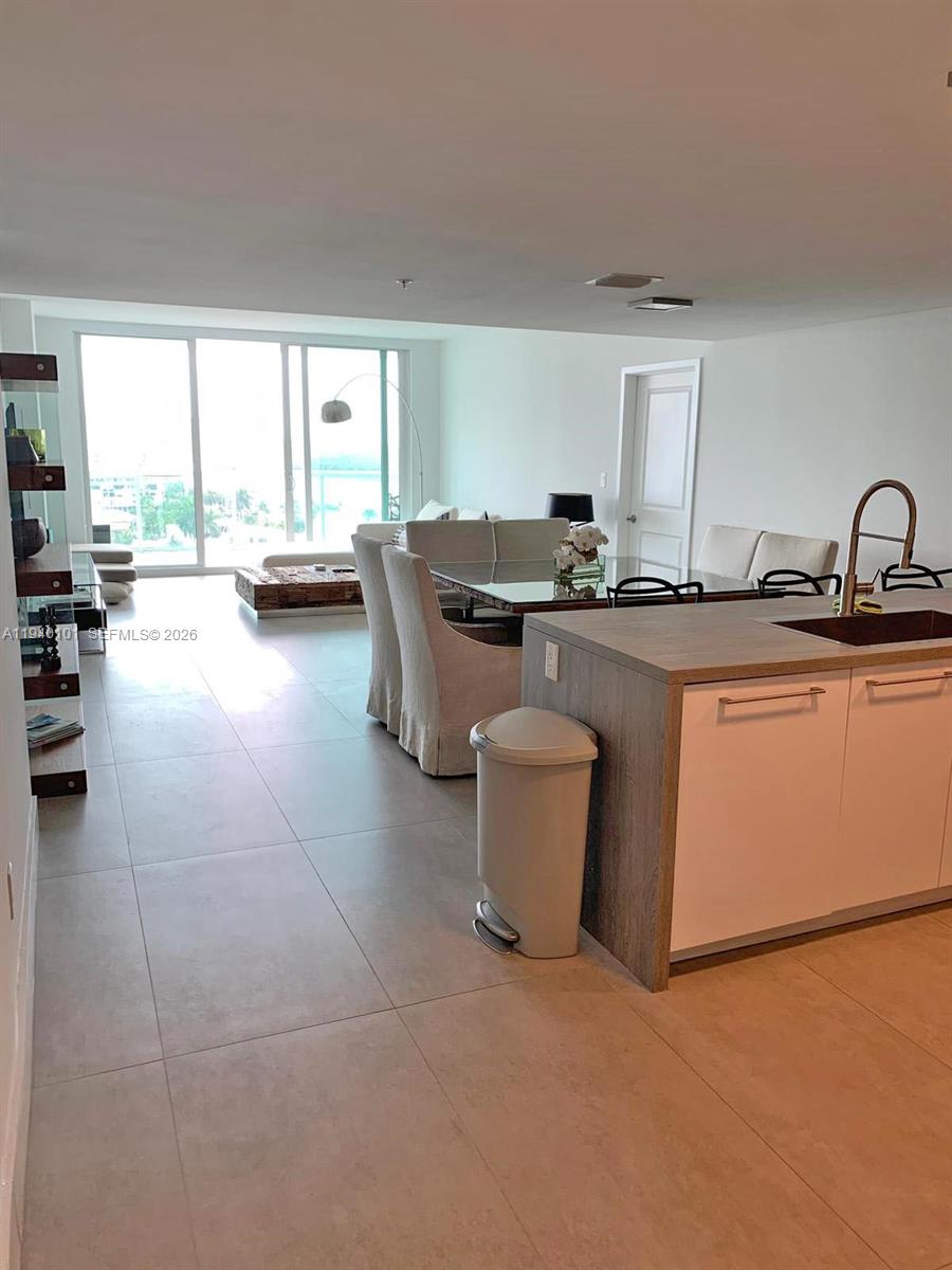 400 Sunny Isles Blvd #1120, Sunny Isles Beach FL 33160