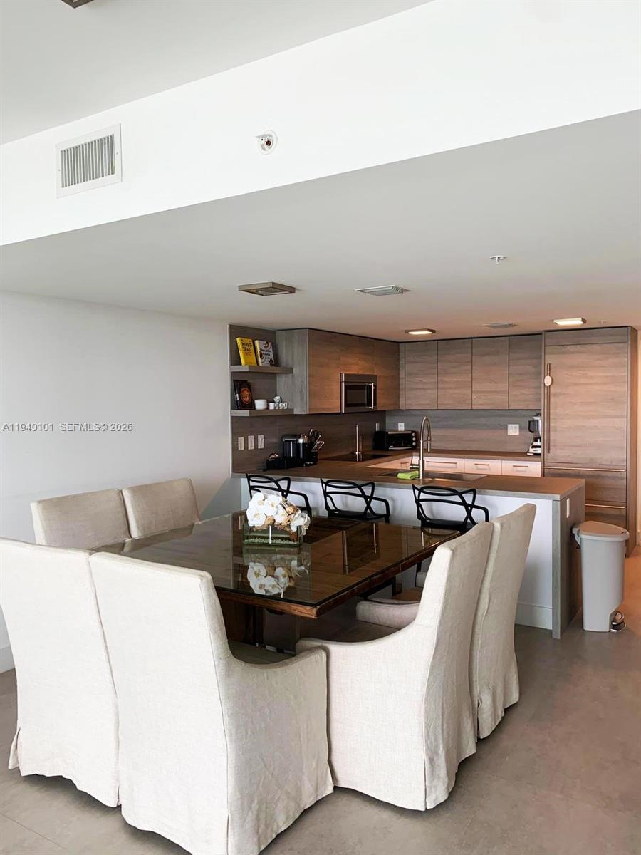400 Sunny Isles Blvd #1120, Sunny Isles Beach FL 33160
