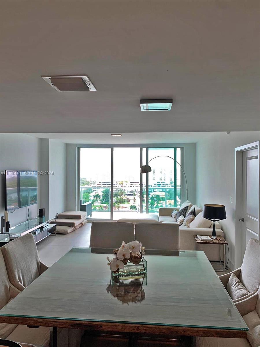 400 Sunny Isles Blvd #1120, Sunny Isles Beach FL 33160