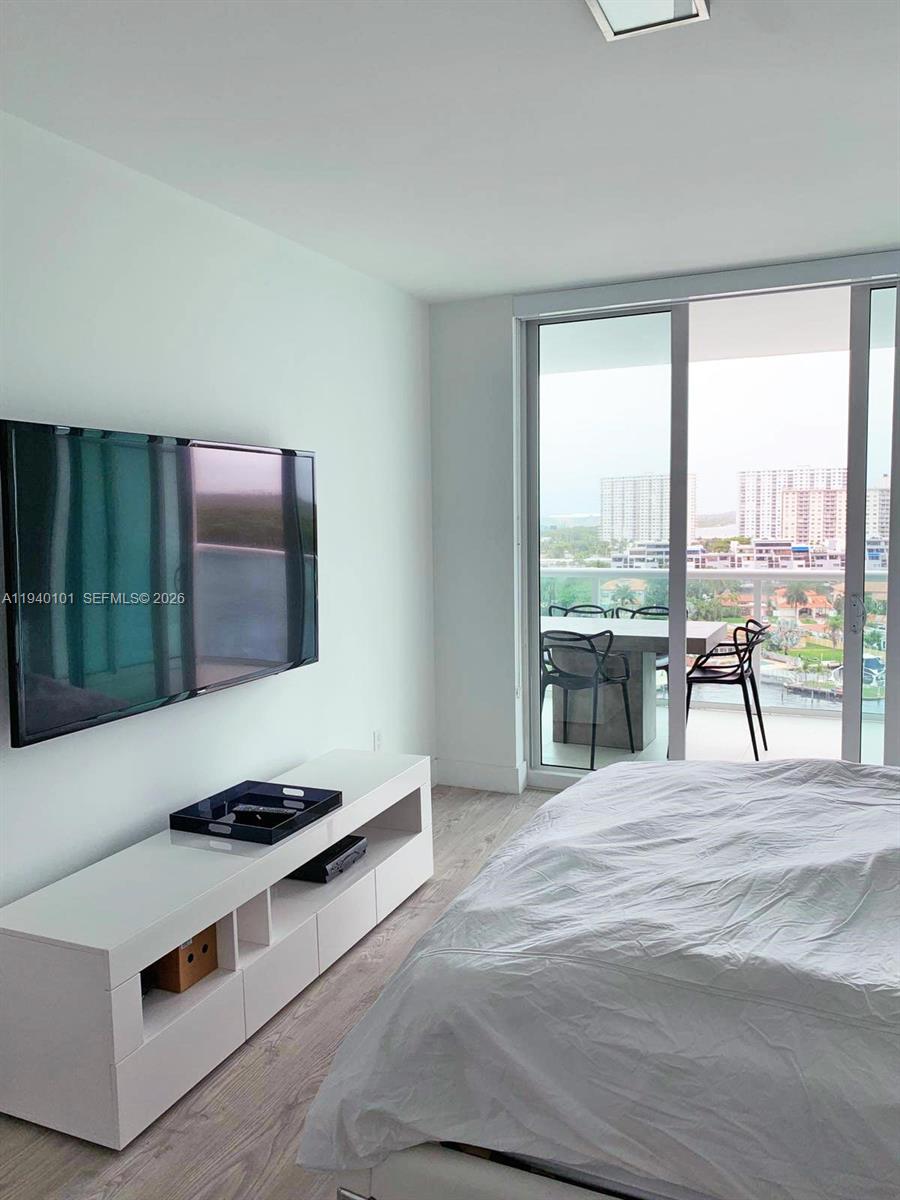 400 Sunny Isles Blvd #1120, Sunny Isles Beach FL 33160