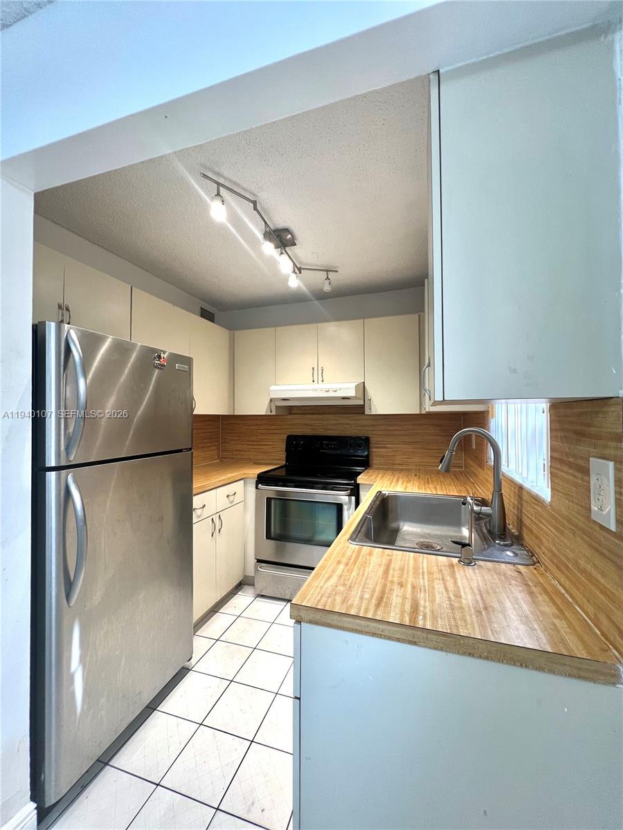 5930 W 25th Ct #103, Hialeah FL 33016