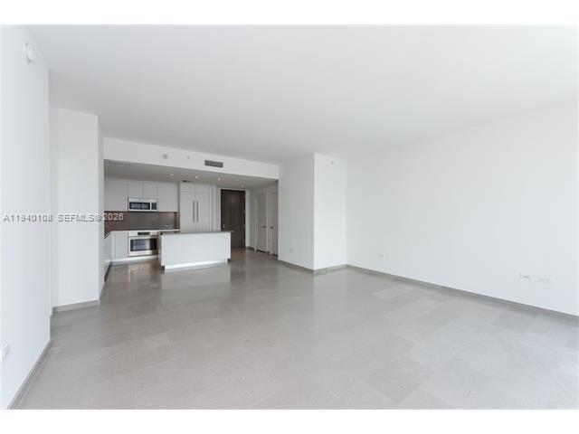 68 SE 6th St #3708, Miami FL 33131