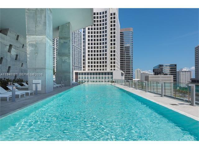 68 SE 6th St #3708, Miami FL 33131